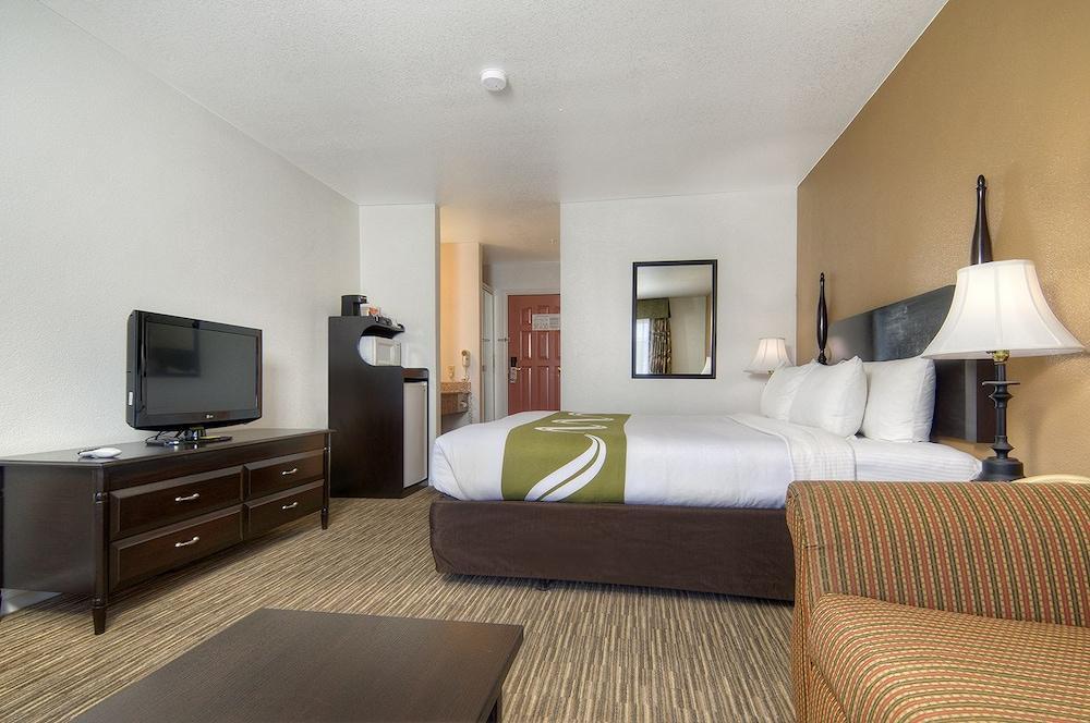 Quality Inn & Suites Туларе Экстерьер фото