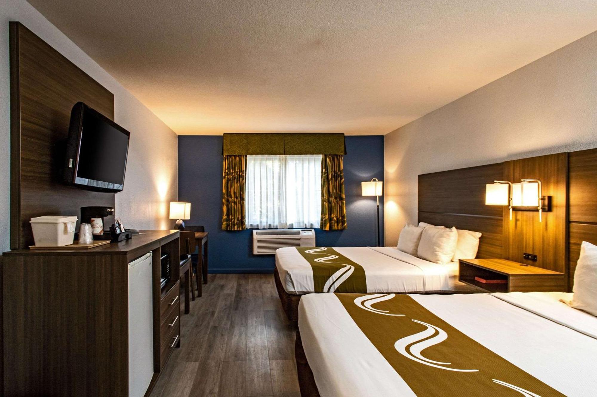 Quality Inn & Suites Туларе Экстерьер фото