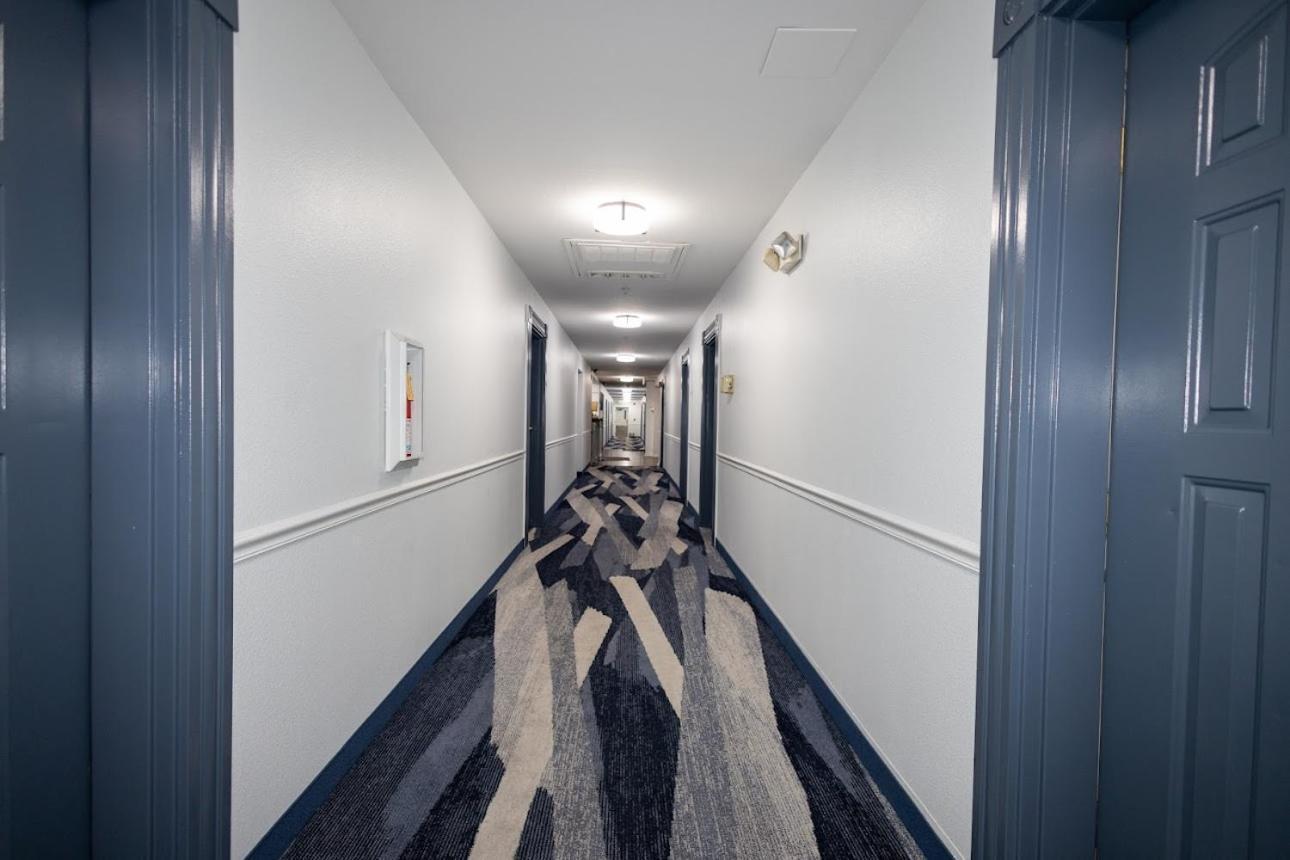 Quality Inn & Suites Туларе Экстерьер фото