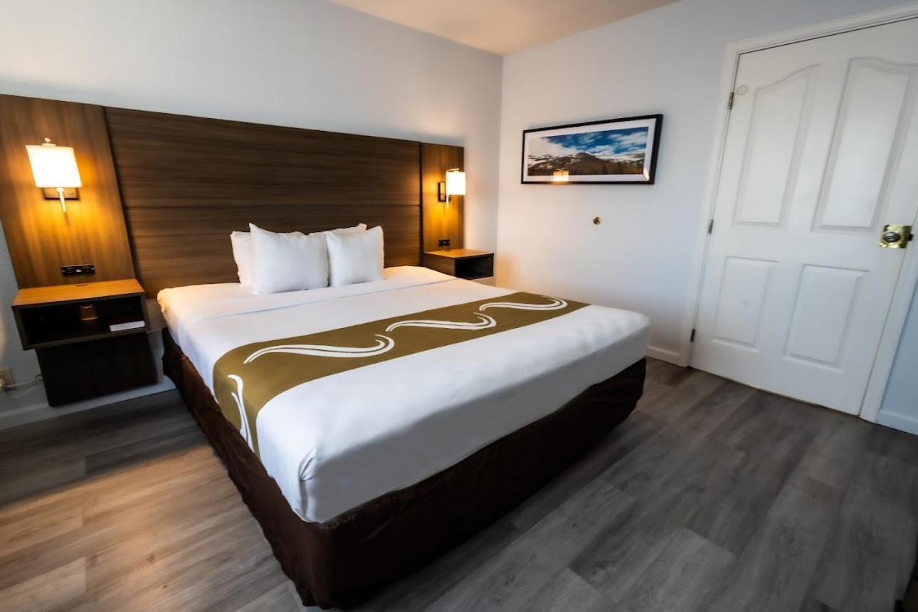 Quality Inn & Suites Туларе Экстерьер фото