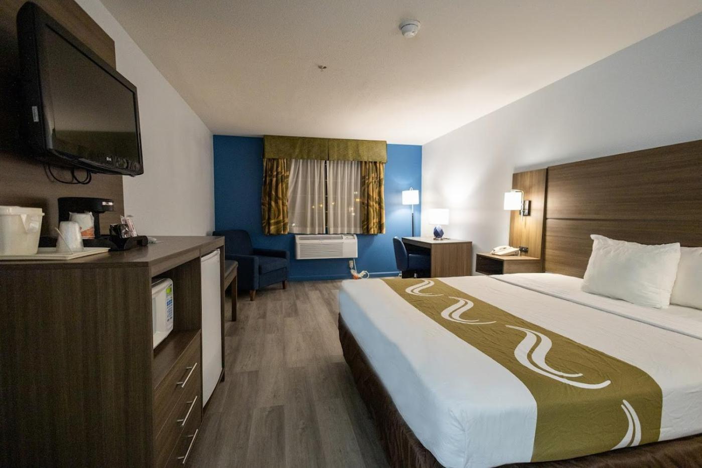 Quality Inn & Suites Туларе Экстерьер фото