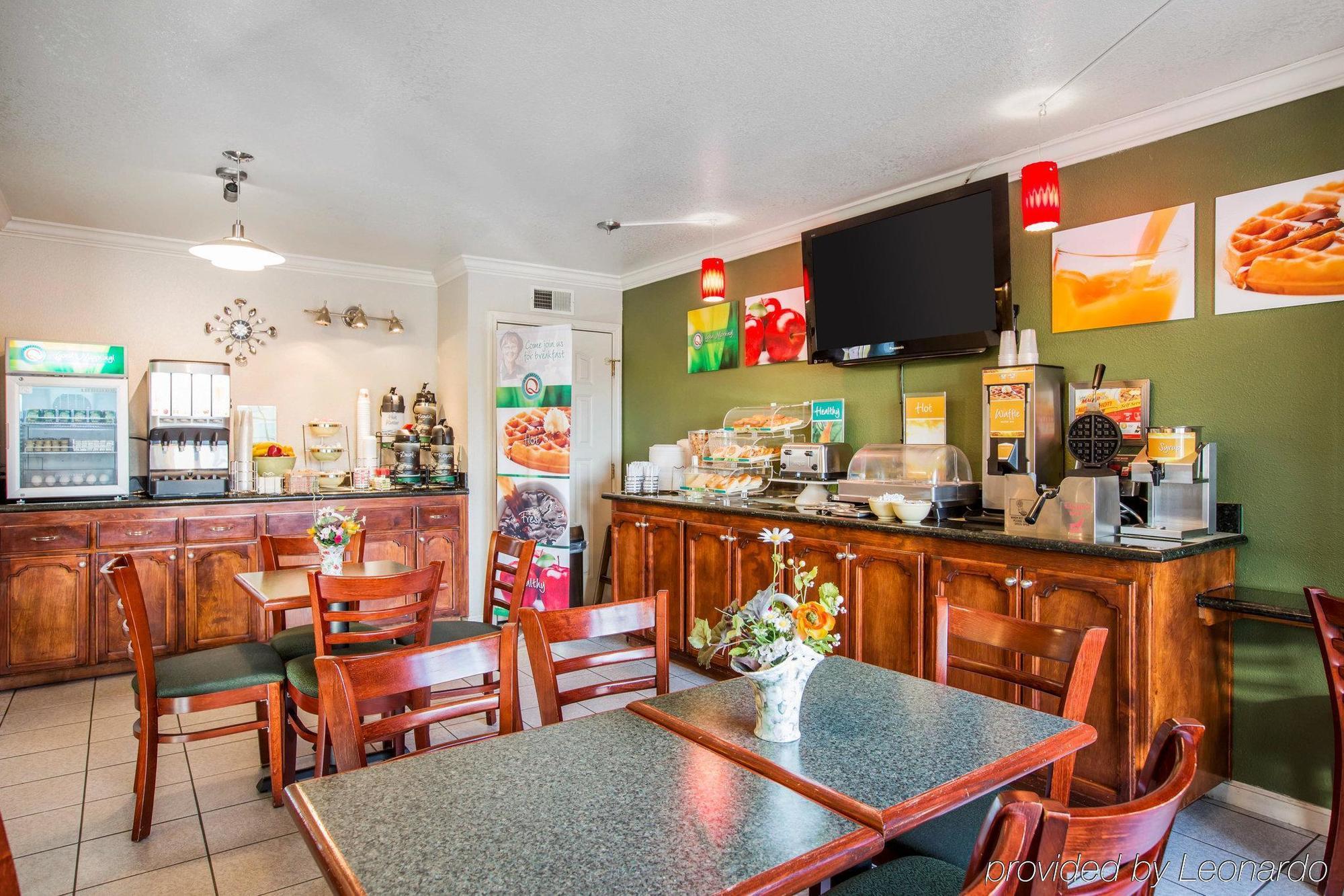 Quality Inn & Suites Туларе Экстерьер фото