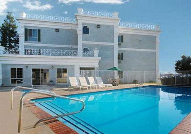 Quality Inn & Suites Туларе Экстерьер фото